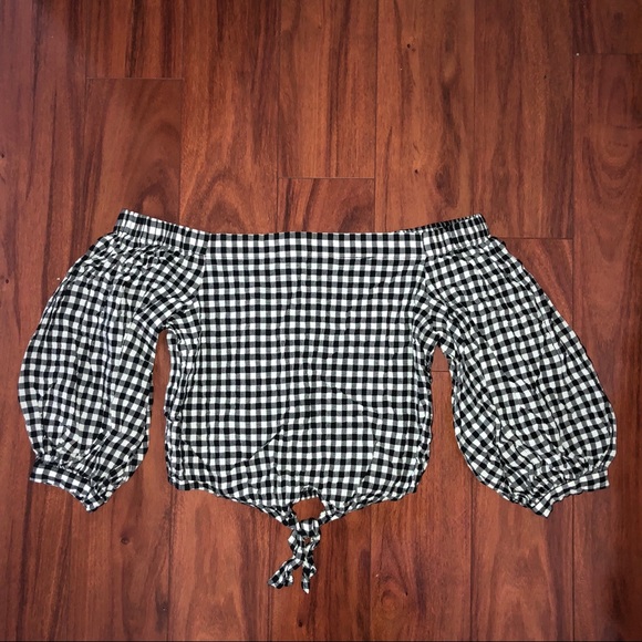 Forever 21 Tops - Forever 21 gingham off the shoulder top
